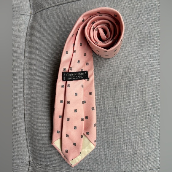Christian Dior Vintage Pink Patterned Tie - Picture 4 of 9